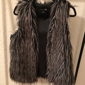 Women’s tri tone faux fur vest